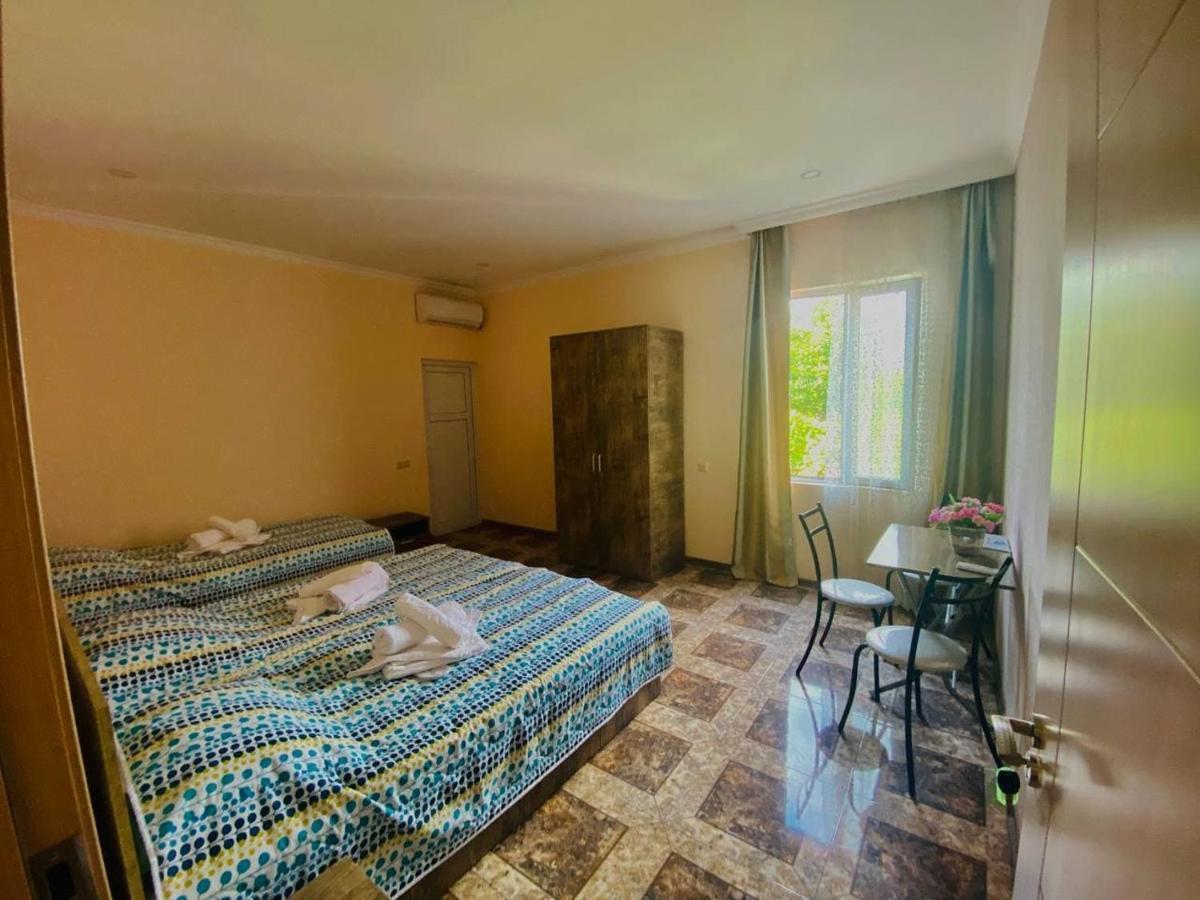 Naziti House Hotel Батуми Екстериор снимка